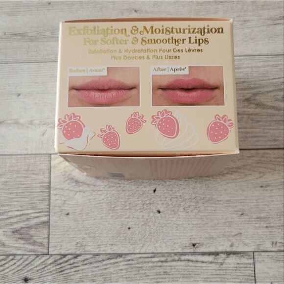 Grande Cosmetics Grande Buff Strawberries and Cream Lip Scrub - Picture 4 of 7